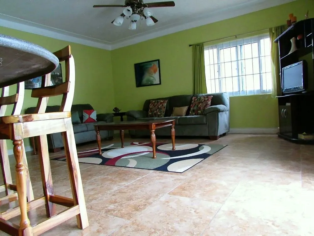 Centrally Located Guest Apartments Kingston Jamaica