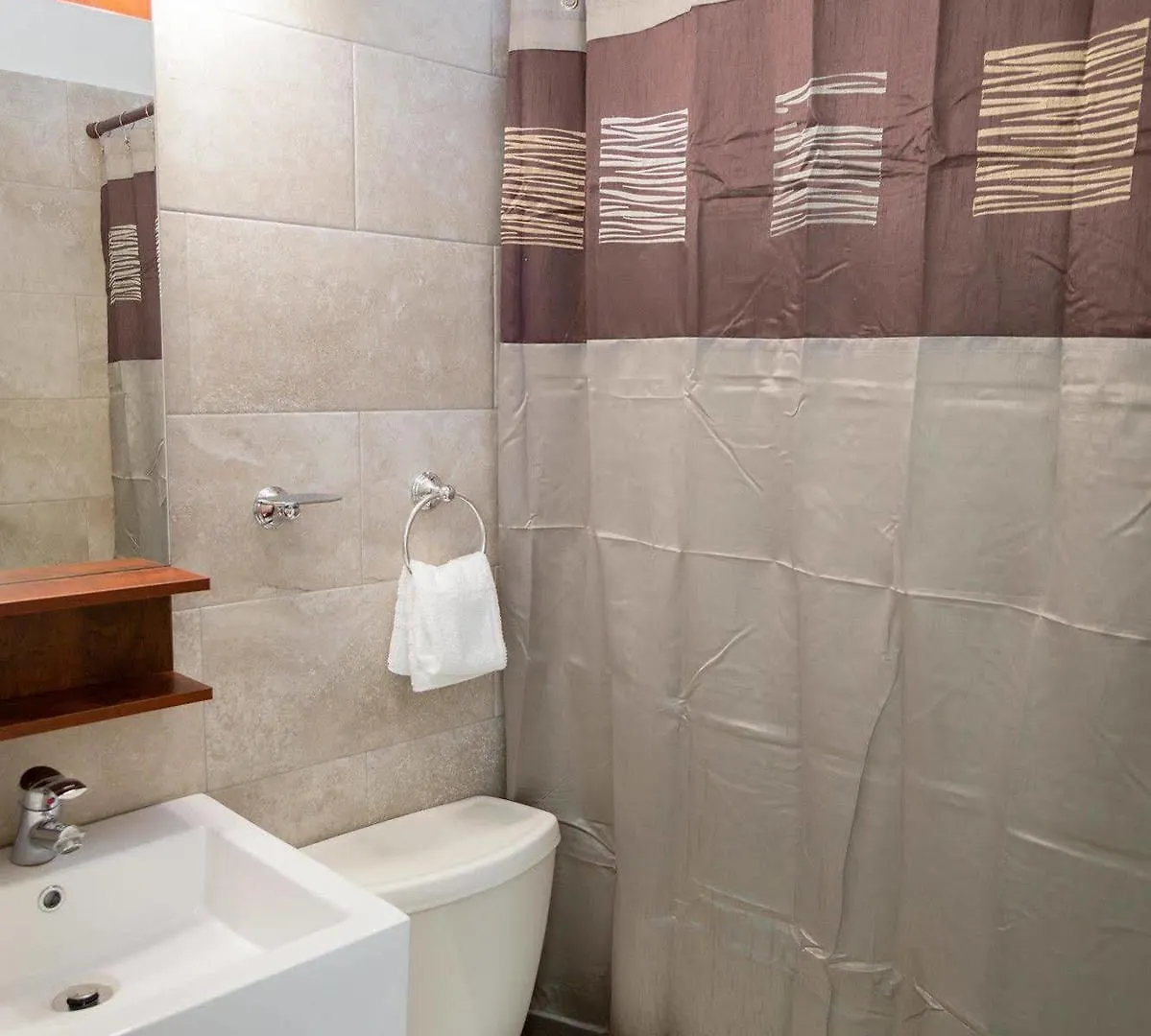 *** Hotel Centrally Located Guest Apartments Kingston Jamaica